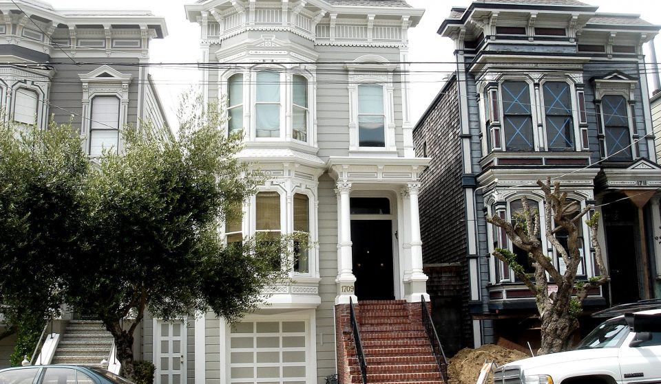 Fans Pay Tribute To Bob Saget At SF’s ‘Full House’ Victorian Home