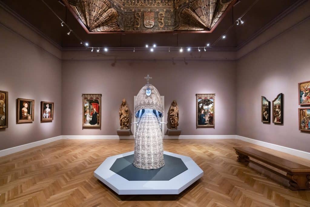 The Legion Of Honor’s Popular Couture Fashion Exhibition Ends This Month