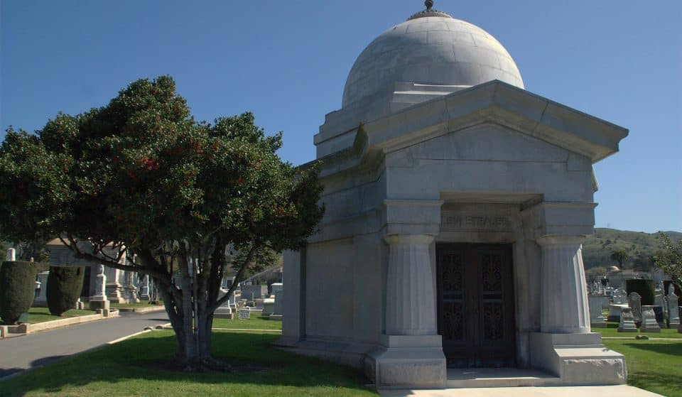 10 Famous Graves That You Can Visit In Colma
