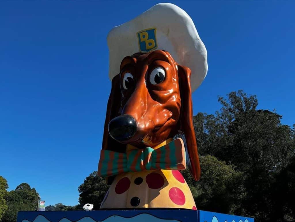 Doggie Diner Heads And Ground Murals Have Arrived At JFK Promenade