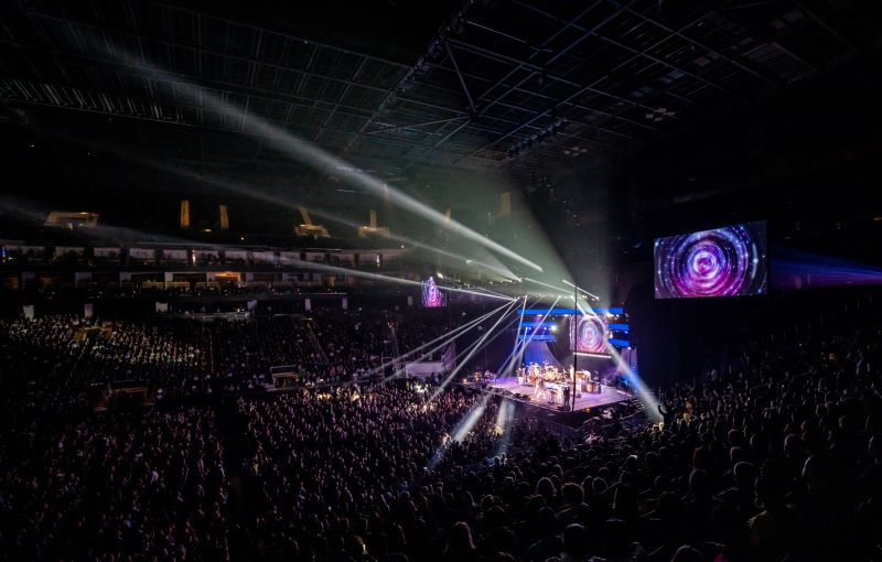 Thousands of people pack the arena for a concert at Chase Center